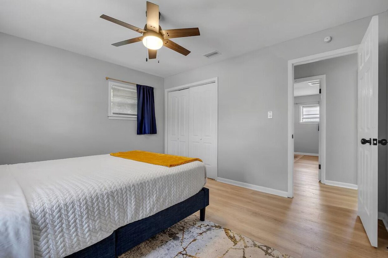 Foto principal - 218 Cactus St