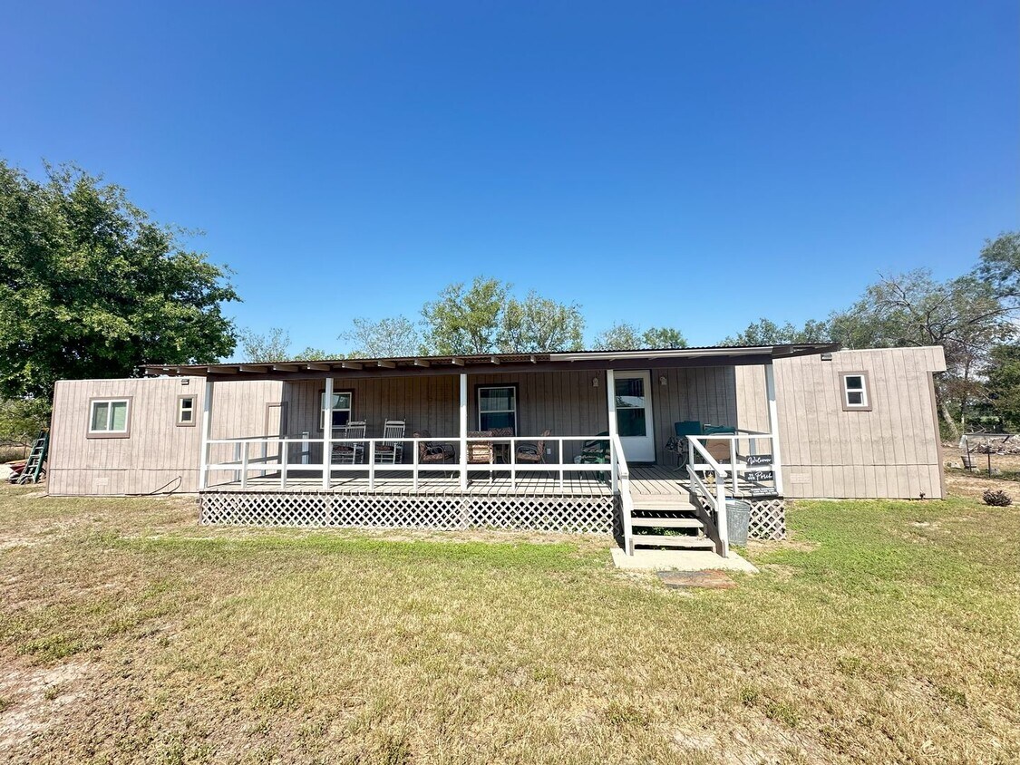 Primary Photo - Recently remodeled 4 bedrooms 2 baths home