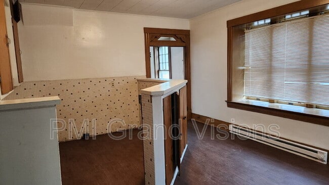 Foto del edificio - 623 W William St