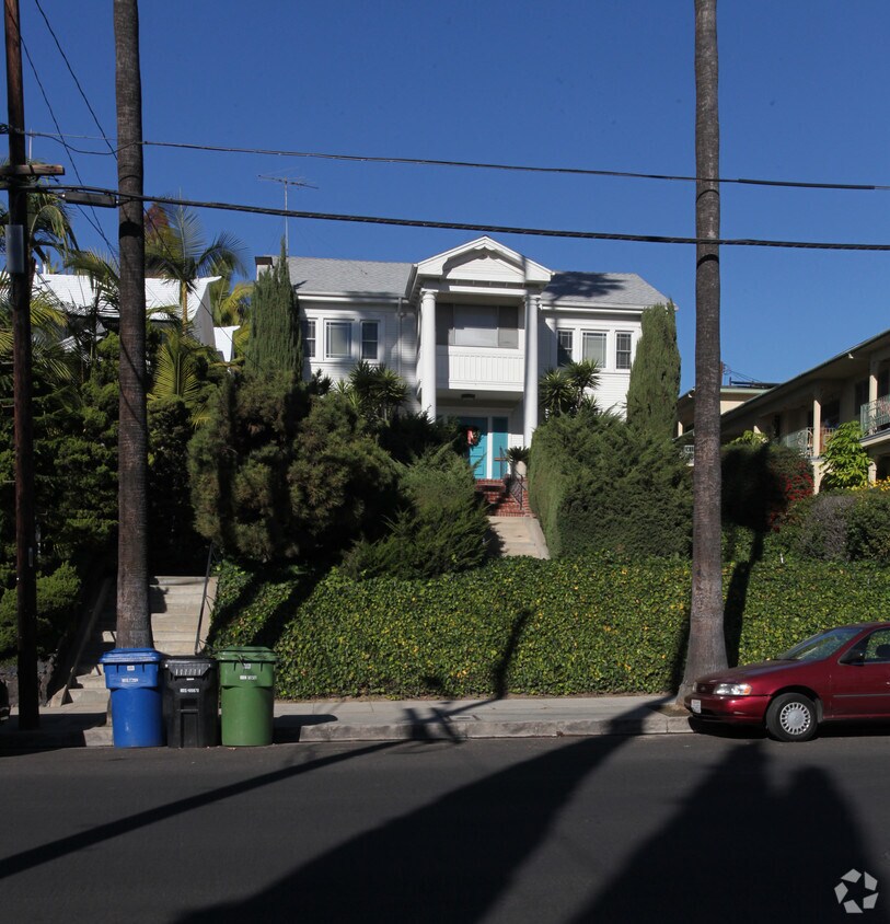 Building Photo - 4517 Finley Ave