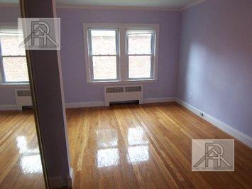 Foto del edificio - 4 bedroom in Brighton MA 02135