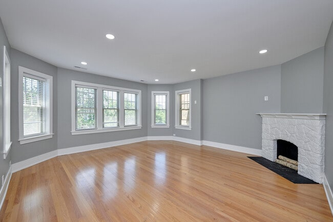 Foto del edificio - 5439 N Campbell Ave