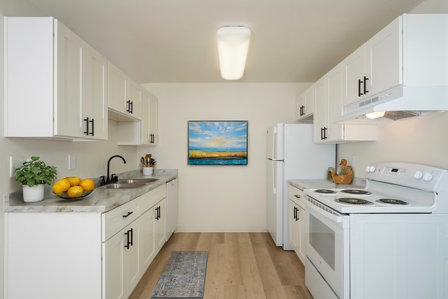 Welcome to Warner Park - Warner Park Apartments