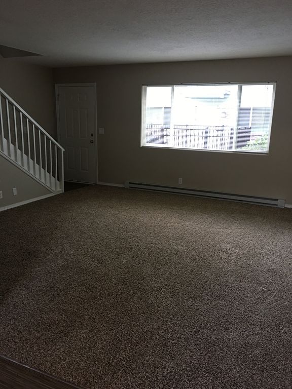 The Villager Apartments Rentals Lake Oswego, OR