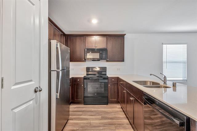 Foto del edificio - 5404 Finbrooke Dr