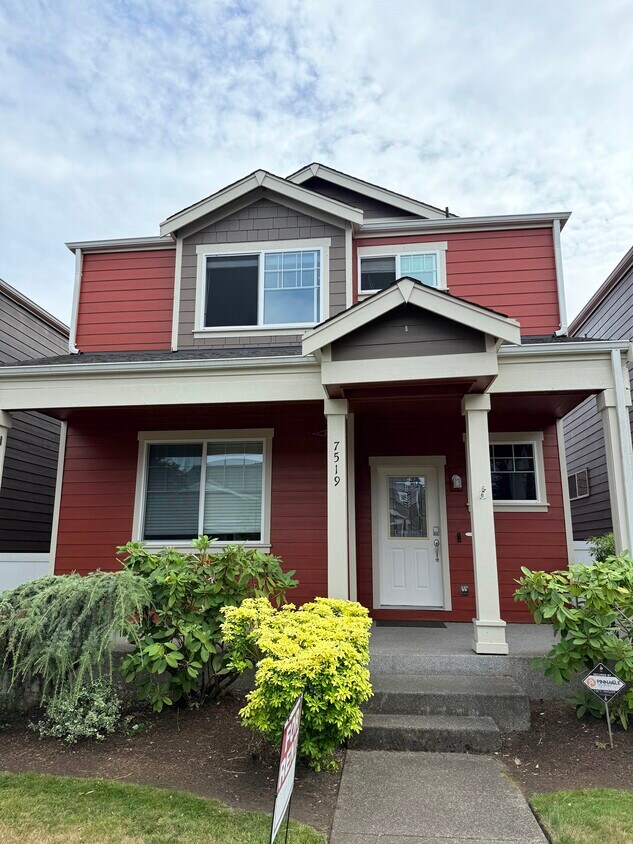 Primary Photo - 7519 Kodiak Ave NE