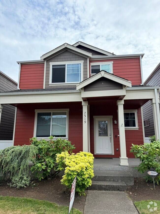 Building Photo - 7519 Kodiak Ave NE