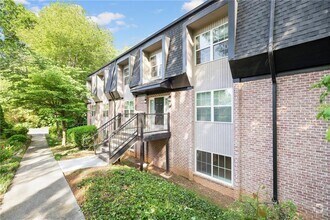 Building Photo - 305 Winding River Dr