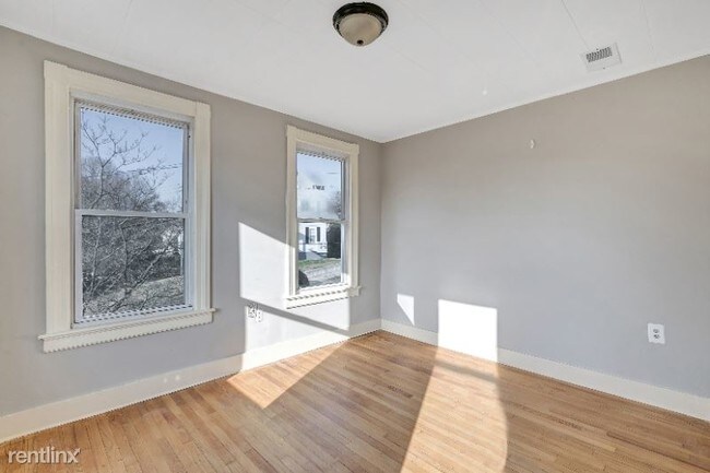 Building Photo - 12 Rockwood Ave