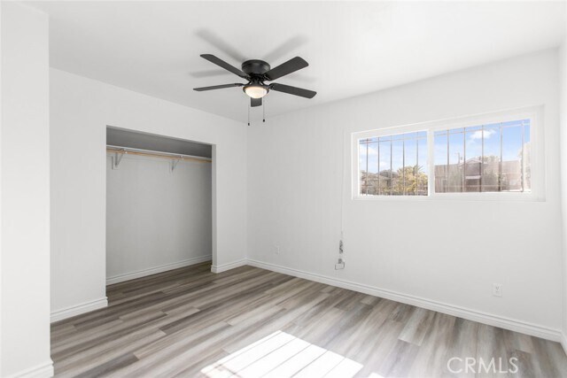 Building Photo - 925 W 76th St