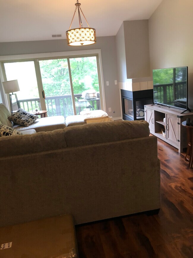 Building Photo - 7091 Copper Creek Cir