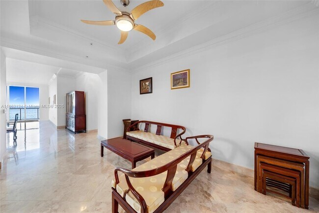 Foto del edificio - 704 N Ocean Blvd