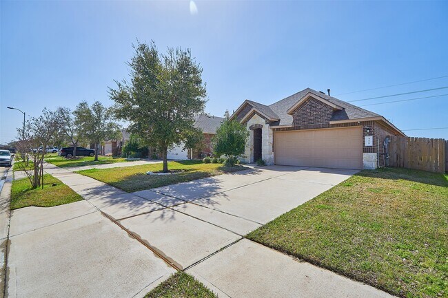 Building Photo - 4439 Aversa Dr