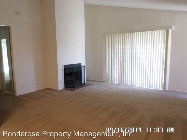 Foto del edificio - 475-477 S Pine St