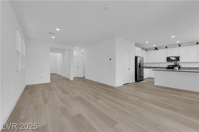 Building Photo - New Construction! Immaculate, 4 bed, 3 bat...