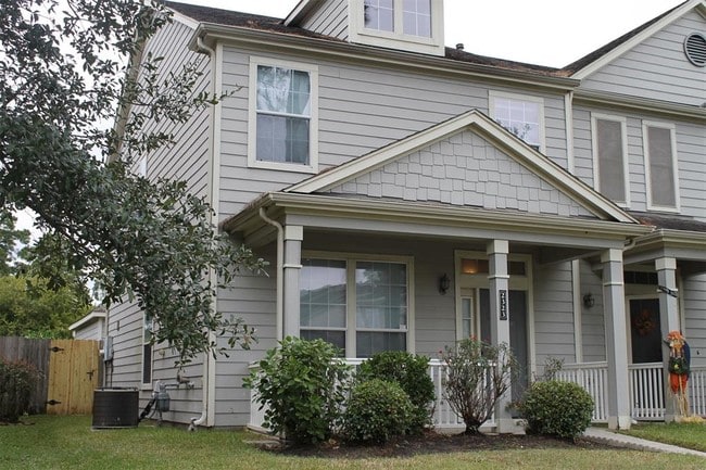 Building Photo - 2323 Walnut Fair Ln