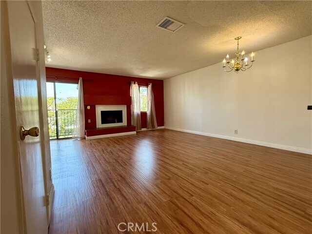 Primary Photo - 21040 Parthenia St