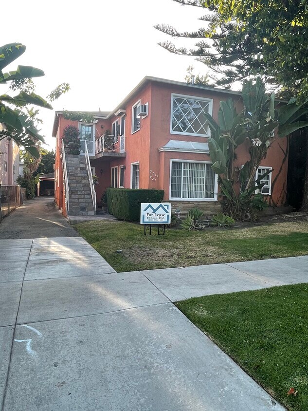 Foto principal - 927 N Harper Ave