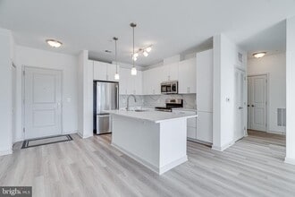 Building Photo - 10755 Fairgrounds Dr