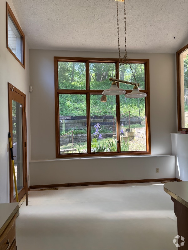 Building Photo - 1607 Chaput Dr