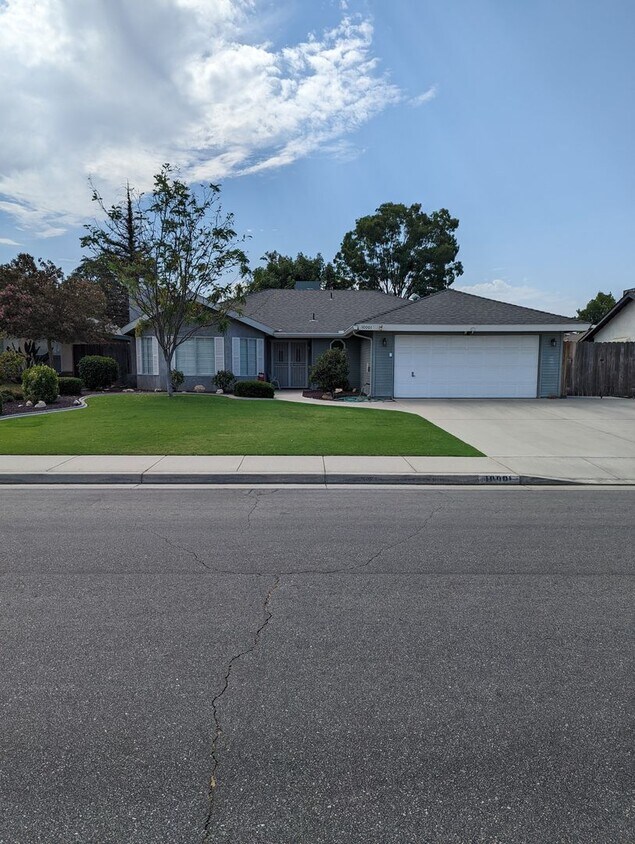Primary Photo - Charming 3-bedroom Home in the Northwest N...