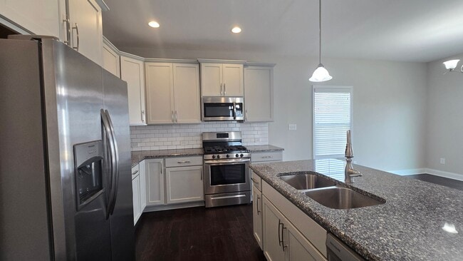 Building Photo - 5317 Debut Ave