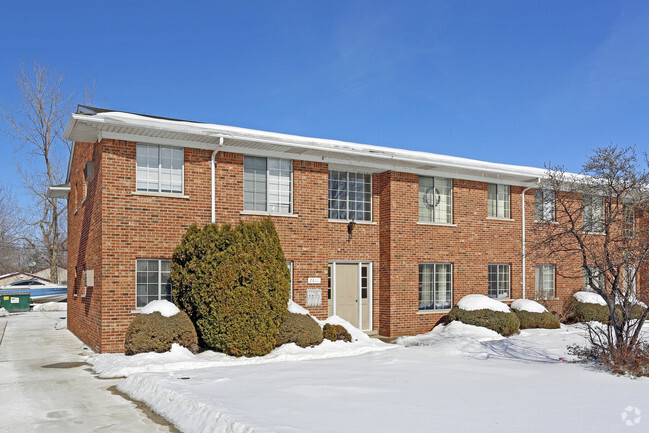 Building Photo - Lake Breeze Apartments