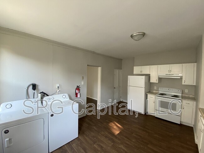 Foto del edificio - 413 N Pitt St