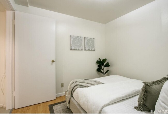 Bedroom #2 - Small Room - 2443 35th Ave