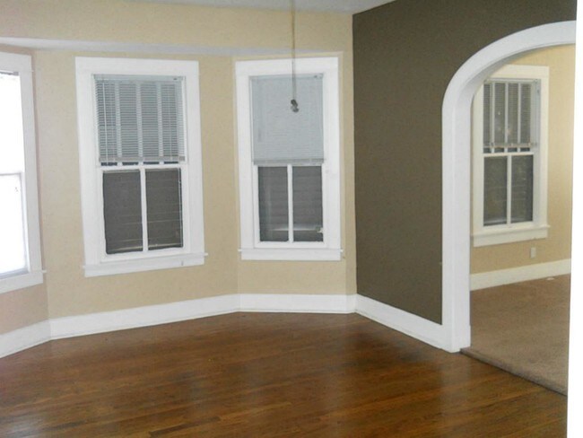 Building Photo - 4518 Bernardo De Galvez Ave