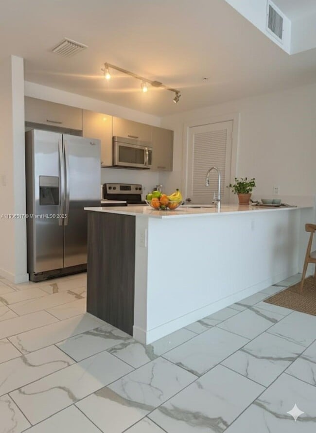 Building Photo - 101 E Camino Real