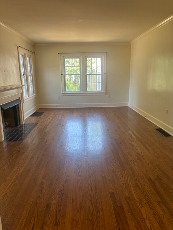 Building Photo - 168 W Glenwood Dr