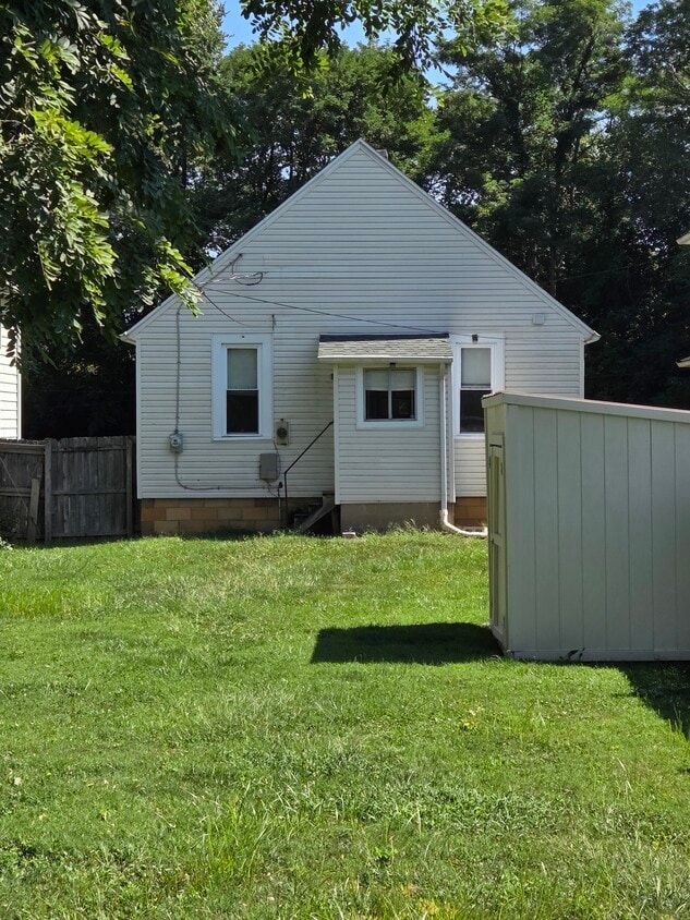 Building Photo - 343 Whiley Ave