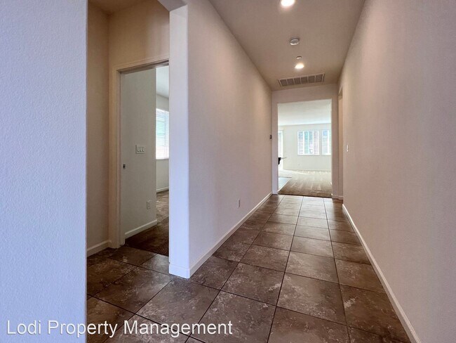 Foto del edificio - 3 br, 2 bath House - 2648 Chardonnay Lane