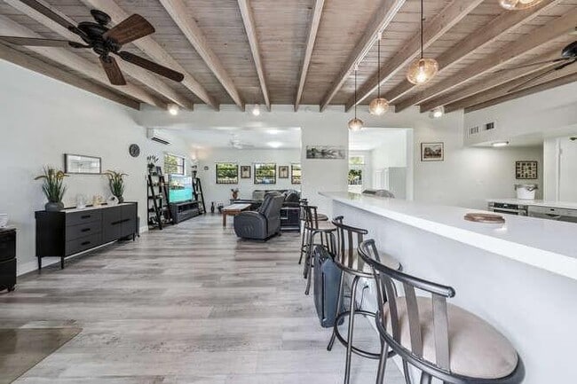 Foto del edificio - 3309 SW 16th St