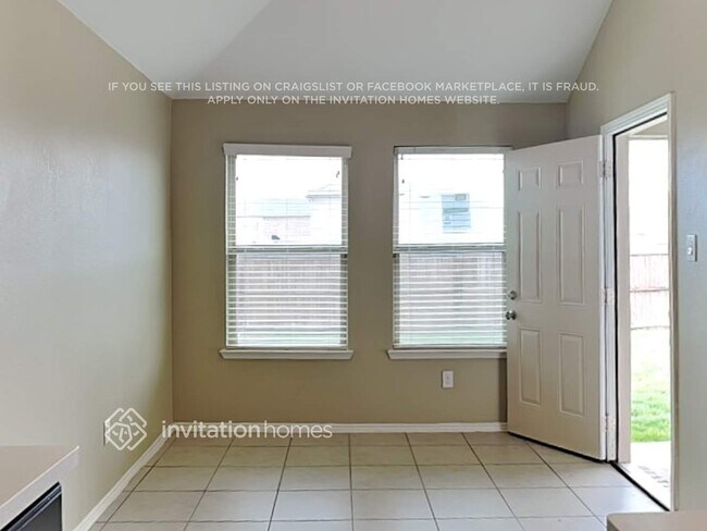 Building Photo - 517 Saguaro Dr