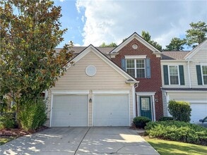 Building Photo - 2425 Fairlie Dr