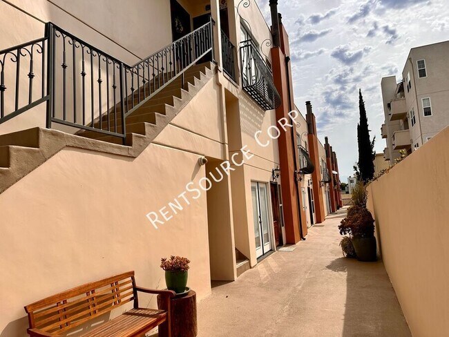 Foto del edificio - 4220 Fair Ave