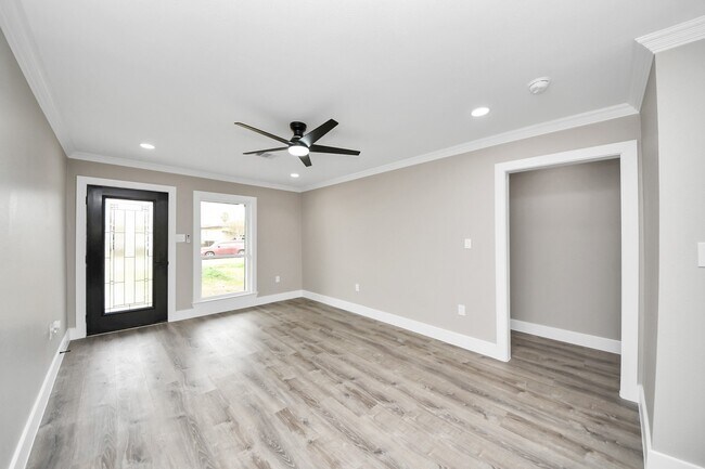 Foto del edificio - 10114 Fairfax St