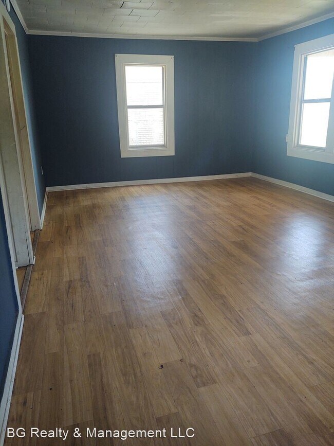 Foto del edificio - 1 br, 1 bath House - 109 N Charles Campbell