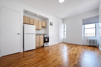 Building Photo - 936 W End Ave