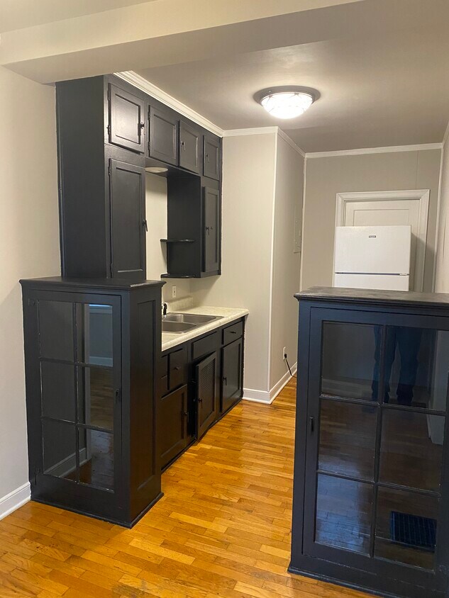 Kitchen - 801 S 4th St