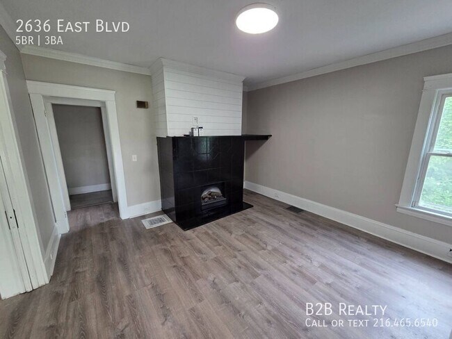 Building Photo - 2636 East Blvd