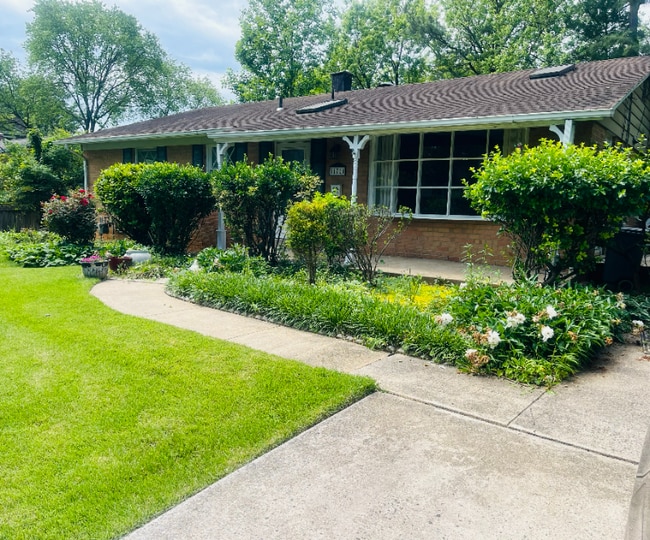 Building Photo - 11714 Smoketree Rd