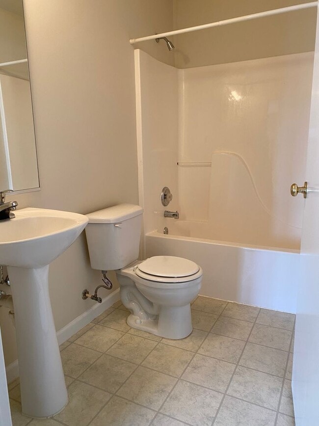 Building Photo - 161 Brookland Ct