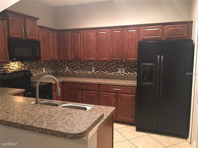 Building Photo - 3 br, 2.5 bath Townhome - Reserve/mdw Lake