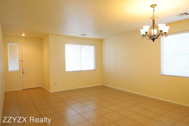Building Photo - 4 br, 3 bath House - 8437 Galliano Ave