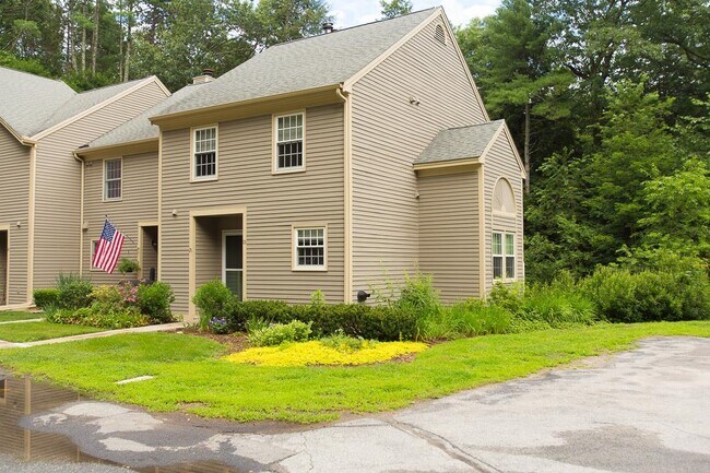 Building Photo - 25 Village Falls Way