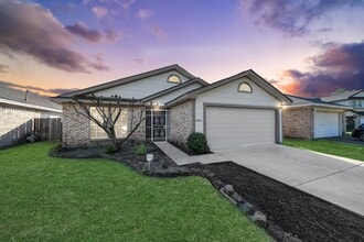 Building Photo - 10011 Berry Limb Dr