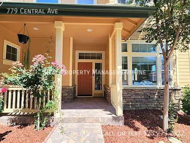 Foto del edificio - 779 Central Ave